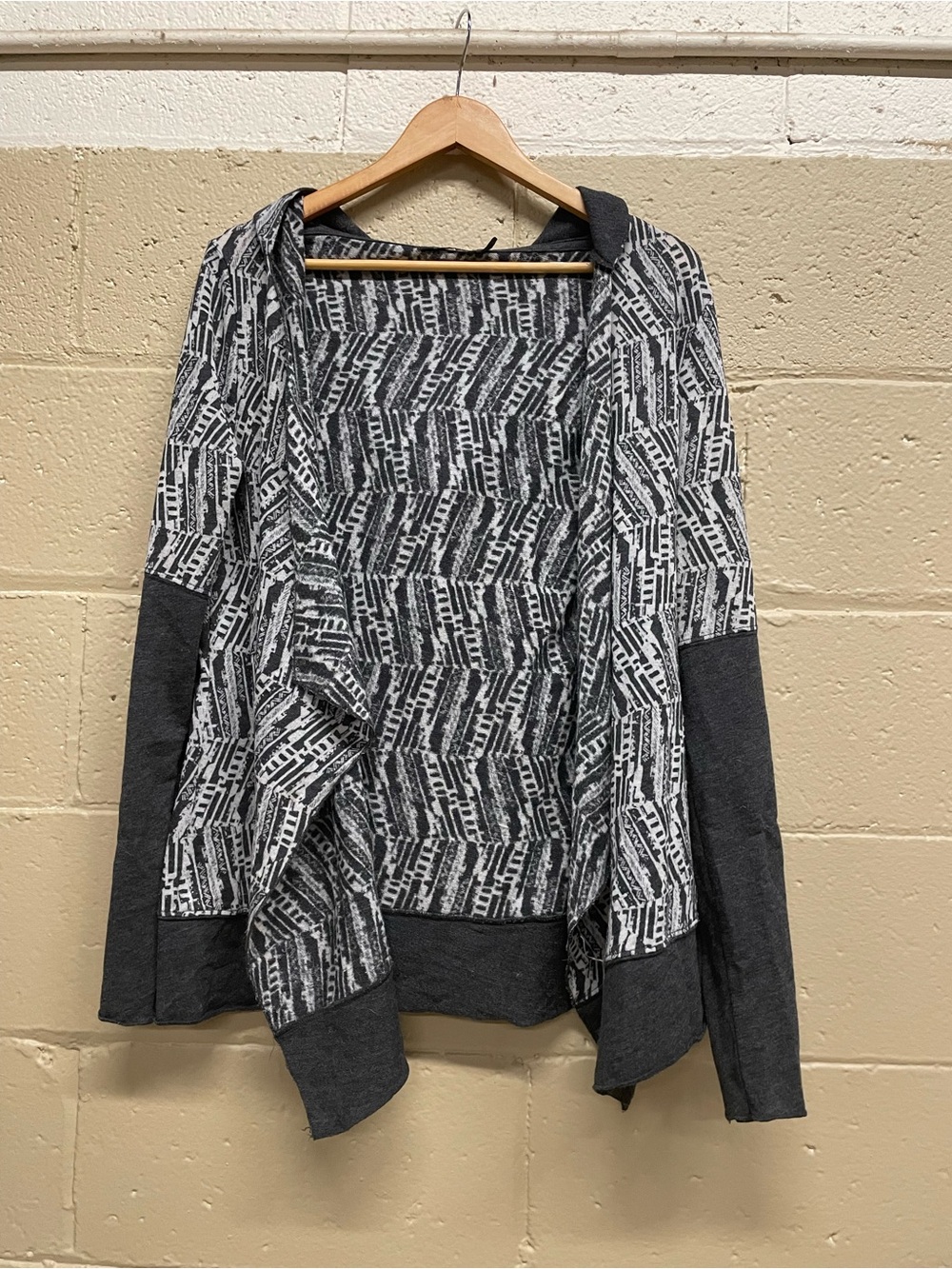 Prana Women’s Black & White Patterned Open-Front Sweater